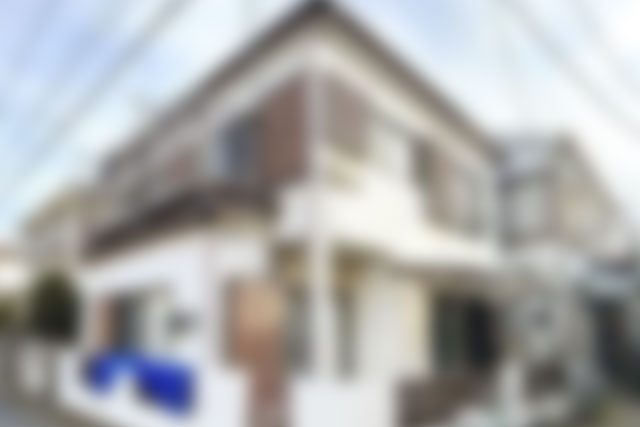 会社の組織再編で給与が大幅減額。住宅ローンの返済が困難になり、家族に相談できずに一人で悩み続けた日々